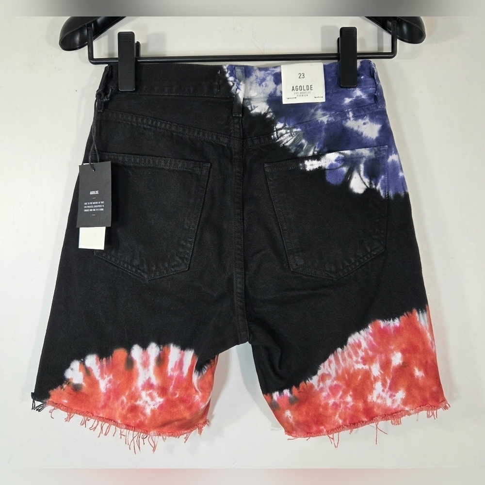 NEW AGOLDE RUMI MID LENGTH TIE DYE JEAN SHORTS. - Picture 3 of 7